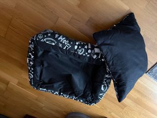 Cama para perro pequeño poco usada