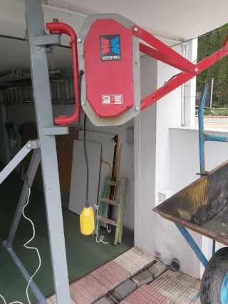 Maquinillo elevador Wiskers construcción