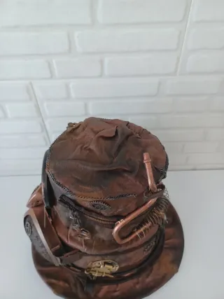 Sombrero Steampunk con Reloj