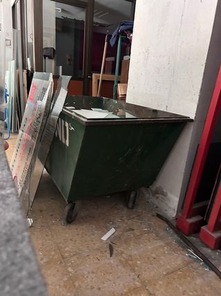Liquidación de materiales y herramientas