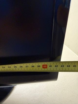 Televisor Samsung Negro con Cables incluidos.