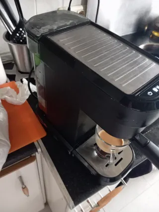 Cafetera Cecotec Cafelizzia Negra