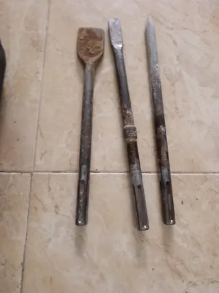 Martillo percutor AEG con maletín MH5E