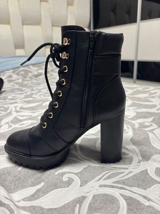 Botines Guess Negros Tacón Plataforma