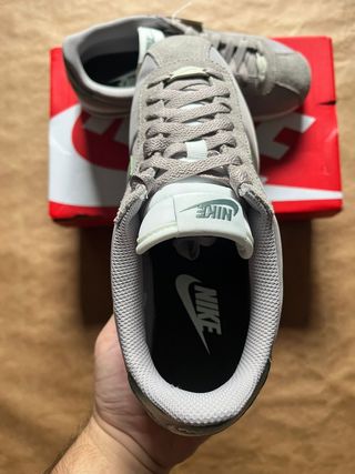 Nike Cortez Gris Oscuro y Verde Zapatillas