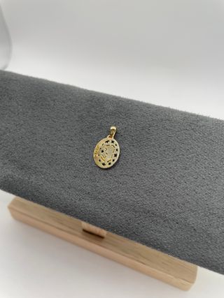Medalla Virgen Niña Oro Bicolor 18K