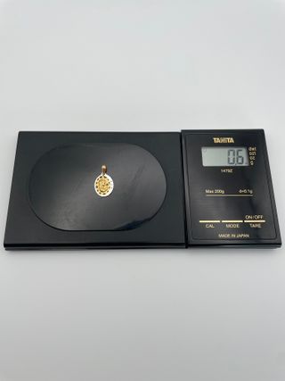 Medalla Virgen Niña Oro Bicolor 18K