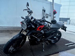 Zontes GK 125x Negro / Naranja.