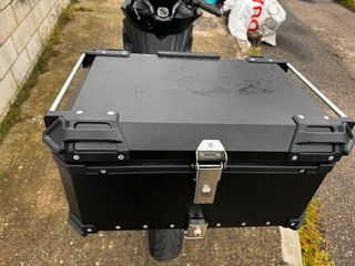 Maleta Kymco AK 550 Negra