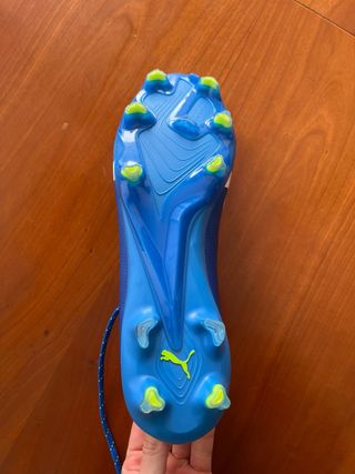 Botas de fútbol Puma ultra FG/AG. Talla 42