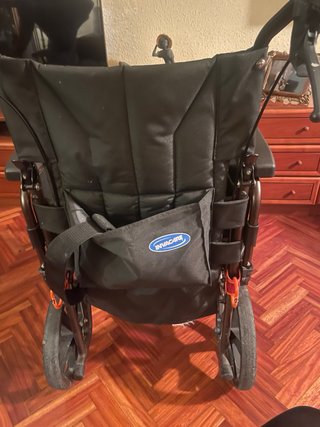 Silla de ruedas plegable