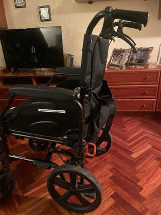 Silla de ruedas plegable