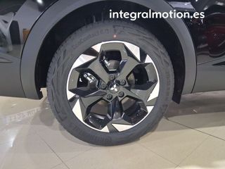 Mitsubishi Grandis 180 HEV Kaiteki