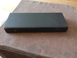 Antiguos utensilios repostería con caja