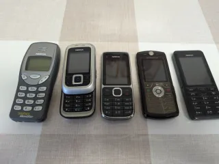 Teléfono Móvil Nokia Plata y Negro