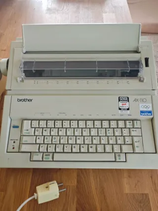 Máquinas de escribir eléctricas (Lote 4)