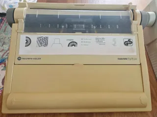 Máquinas de escribir eléctricas (Lote 4)