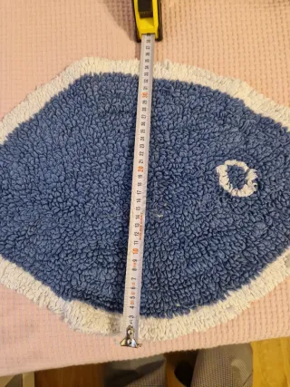 Tappetino da bagno a forma di pesce. Med