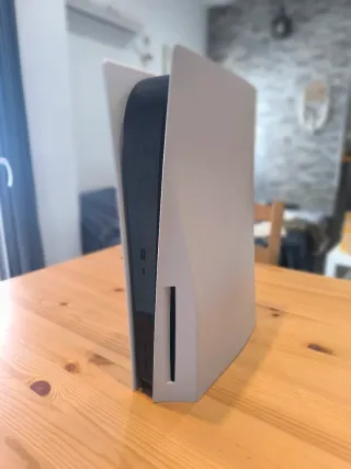 Consola PS5 Blanca de 825GB Con Lector + Mando