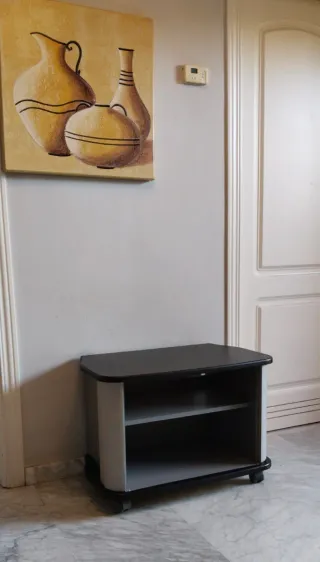 Mueble TV negro y gris