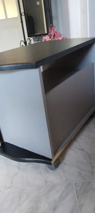 Mueble TV negro y gris