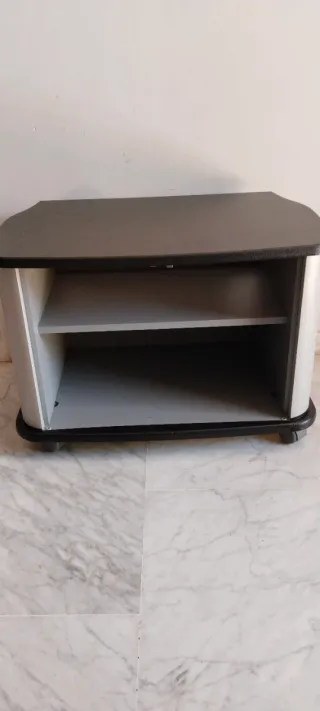 Mueble TV negro y gris