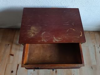 Mesita de noche para restaurar