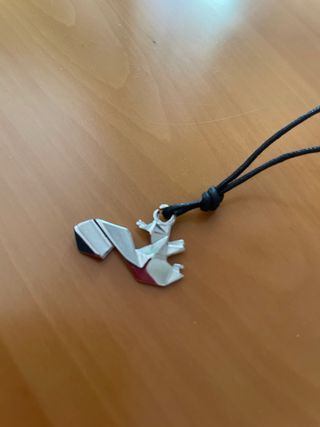 Collana con ciondolo scoiattolo stilizzato