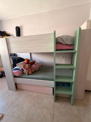 Litera de madera para niños