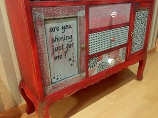 Aparador Vintage Rojo con Cajones y Puerta