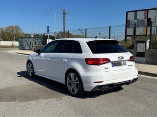 Audi A3 35 TFSI Sportback S-line S-Tronic