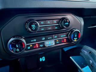 Ford BRONCO RAPTOR 424cv