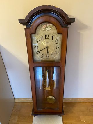 Reloj de pie antiguo Kaiser