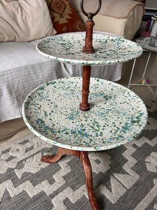 Frutero de 2 pisos con diseño salpicado vintage