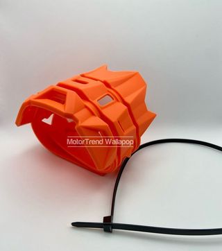 Protector tubo de escape moto naranja