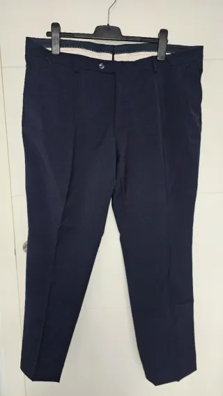 Traje Pedro del Hierro azul marino