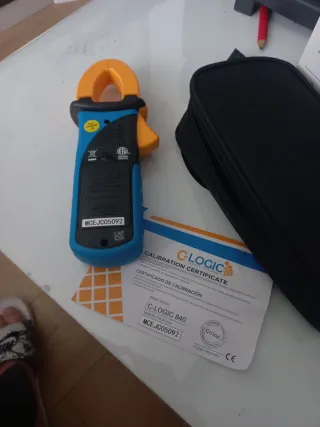 C-Logic 840 Pinza Amperimétrica Digital