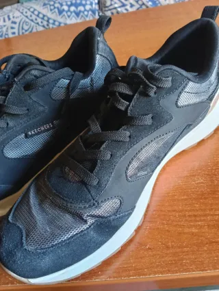 Zapatillas Skechers Negras