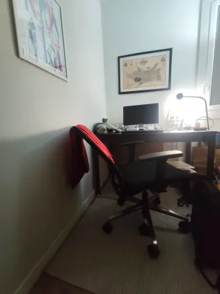 Silla de oficina ergonómica negra