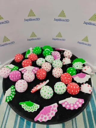 Pines de farolillos y abanicos para la Feria 3D