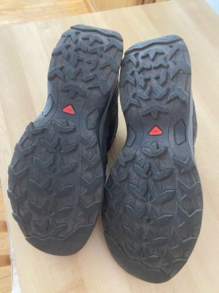 Deportivas Salomon negras y grises