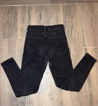 Pantalón Vaquero Levi's Y2K Vintage.