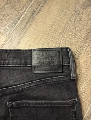 Pantalón Vaquero Levi's Y2K Vintage.