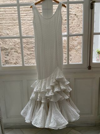 Vestido Flamenca Blanco con Volantes