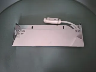 Aplique luz espejo baño Roca