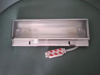 Aplique luz espejo baño Roca