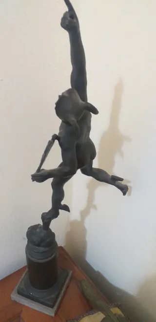 Mercurio alato Hermes statua bronzo