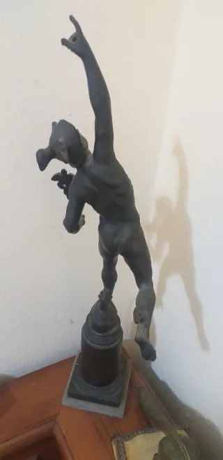 Mercurio alato Hermes statua bronzo