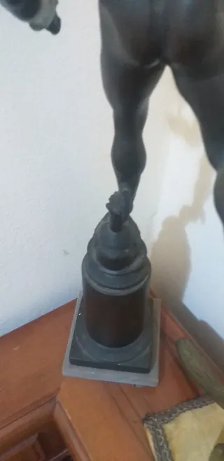Mercurio alato Hermes statua bronzo