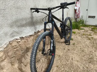 Bicicleta MTB doble suspensión